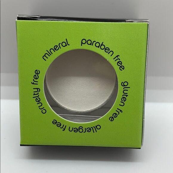 NIB RedAppleLipstick Mineral Eyeshadow-Innocence - Picture 2 of 4